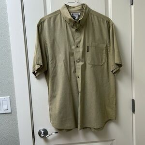 Men’s Columbia Sportswear shirt
